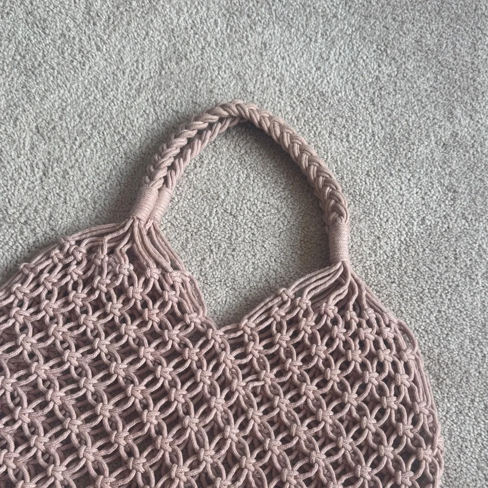 Handwoven Pink Macramé Tote Bag - Picture 2 of 3